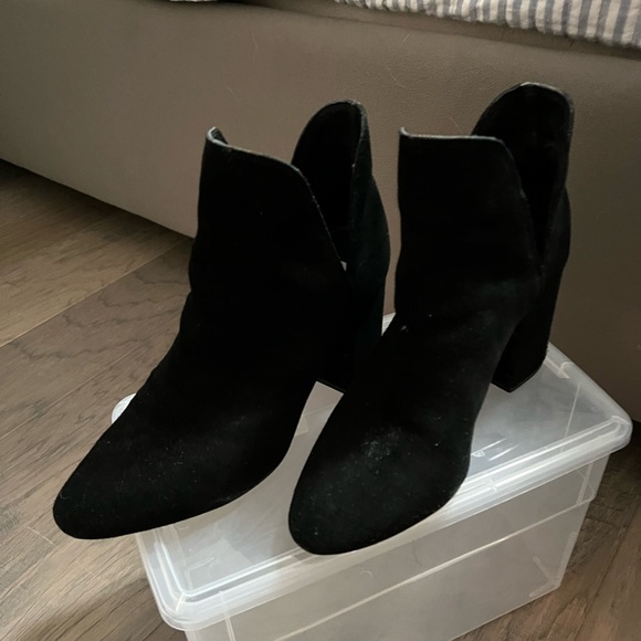 Steve Madden Rookie Heeled Bootie - Picture 3 of 6